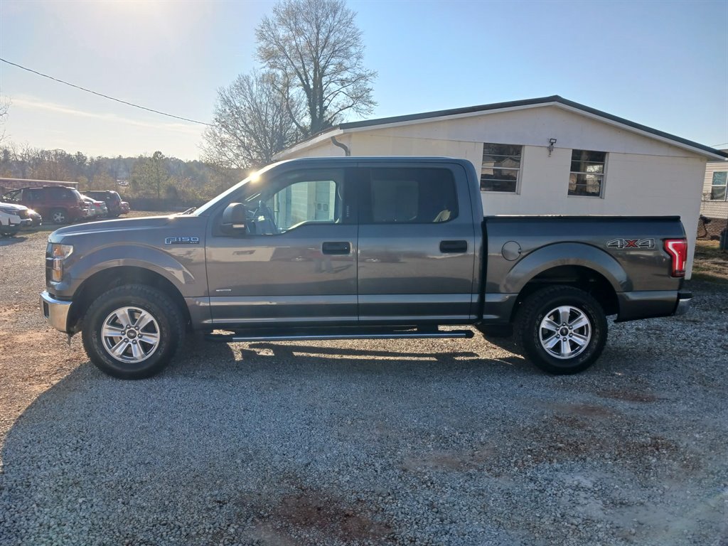 2015 Ford F-150 XLT's photo